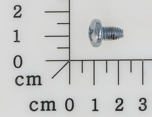 screw M6 x 10