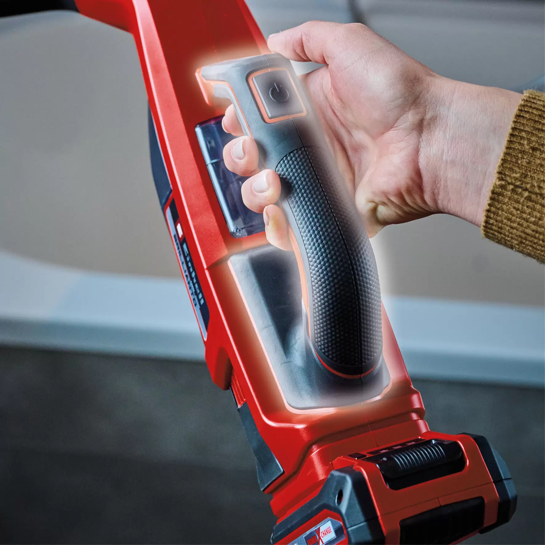 einhell-expert-cordless-window-cleaner-3437100-detail_image-002