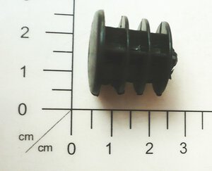 PLASTIC PLUG