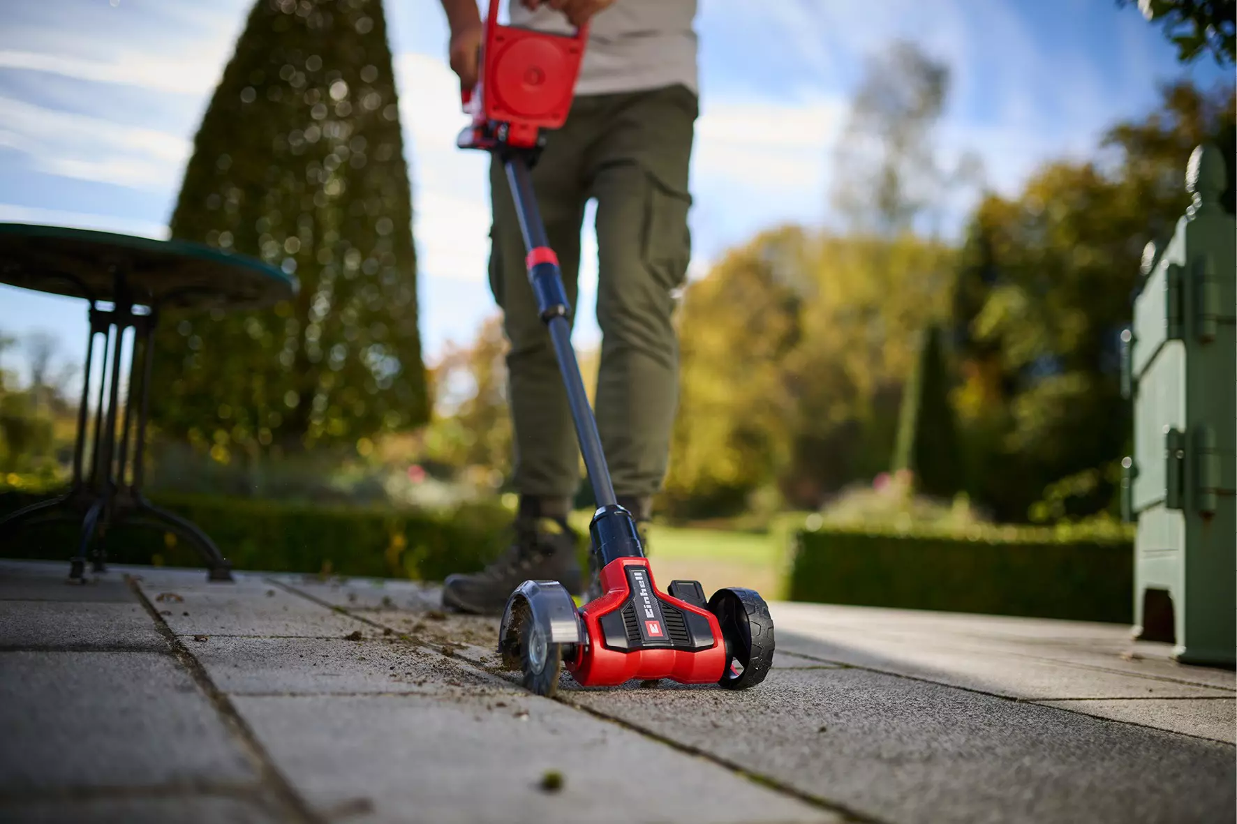 einhell-expert-cordless-grout-cleaner-3424070-example_usage-001