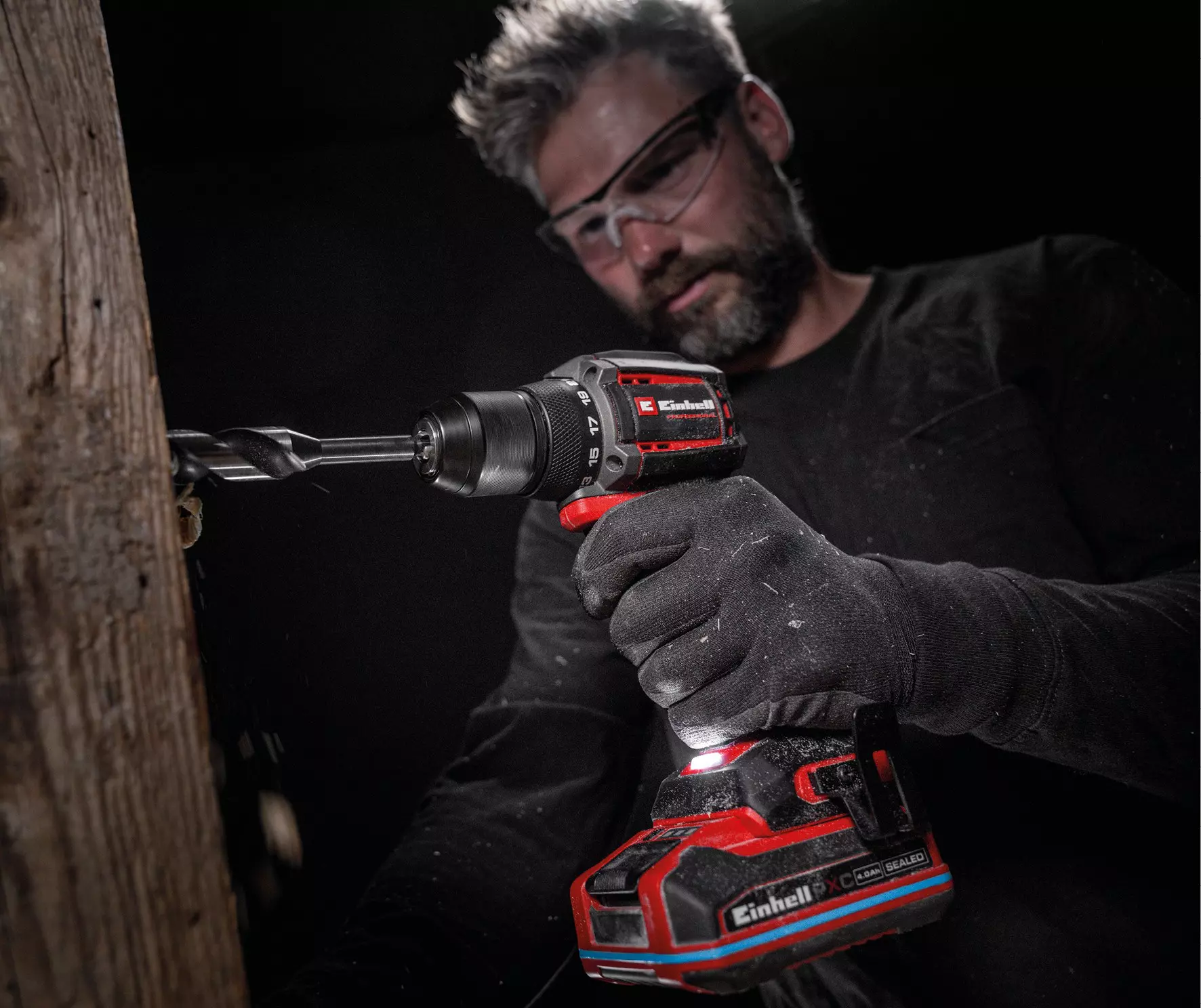einhell-professional-cordless-drill-4514407-example_usage-001