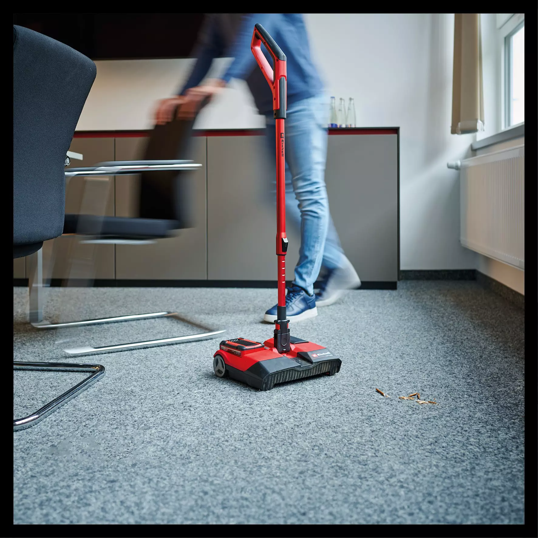 einhell-expert-cordless-sweeper-2352050-detail_image-005