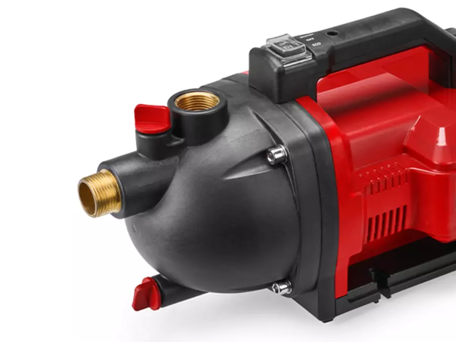 Close-up of the connection ports on the housing of the Einhell cordless garden pump AQUINNA 36/30 Set.