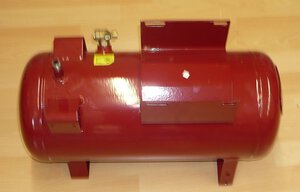 Tank 24 RED ENL FC2 CAR CE