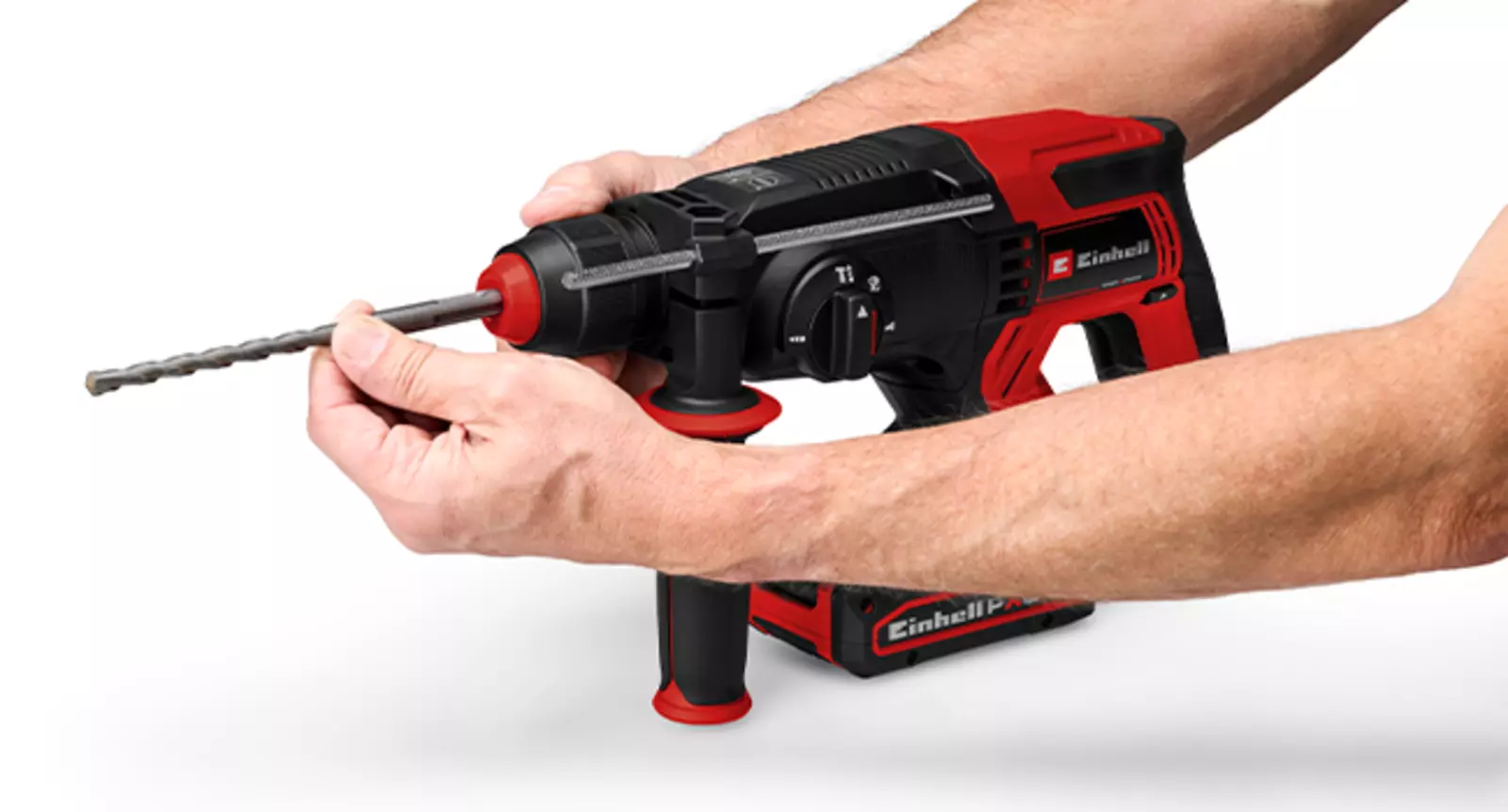 Detailansicht der Werkzeugaufnahme des Einhell Akku-Bohrhammers TE-HD 18/20 Li mit SDS-Plus-Bohrfutter und Tiefenanschlag.