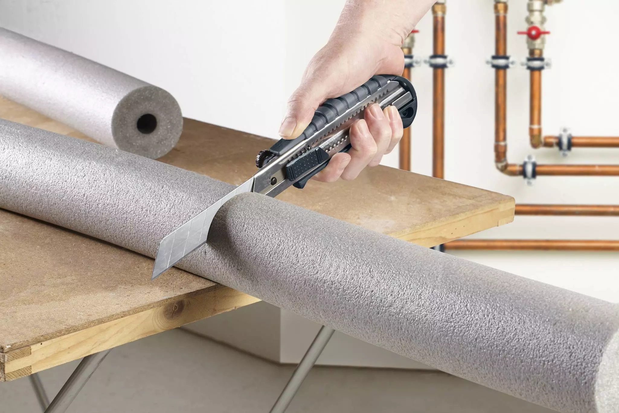 kwb-diy-cutter-knifes-49015125-example_usage-201