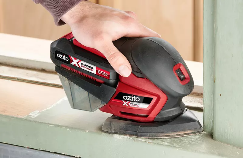 ozito-cordless-multiple-sander-4560711-example_usage-105