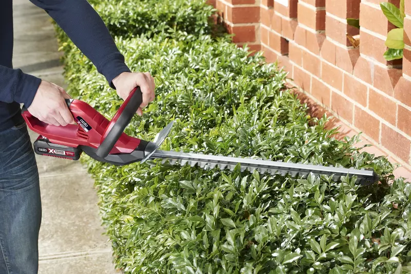 Ozito pxc 18v cordless hedge trimmer kit sale