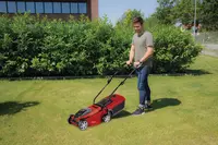 einhell-classic-cordless-lawn-mower-4514080-example_usage-001