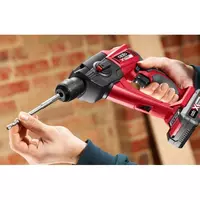 ozito-cordless-rotary-hammer-3408130-example_usage-101