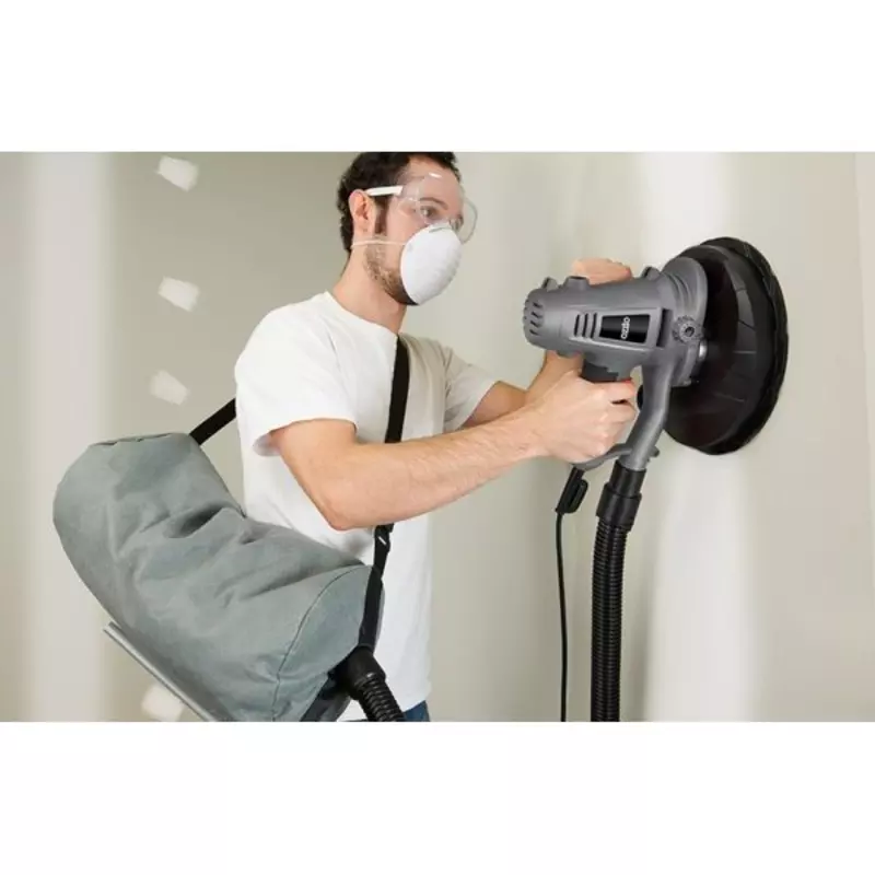 ozito-drywall-polisher-61001394-example_usage-101