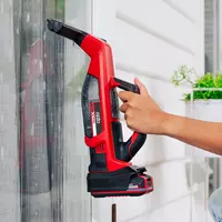 ozito-cordless-window-cleaner-3001269-example_usage-101