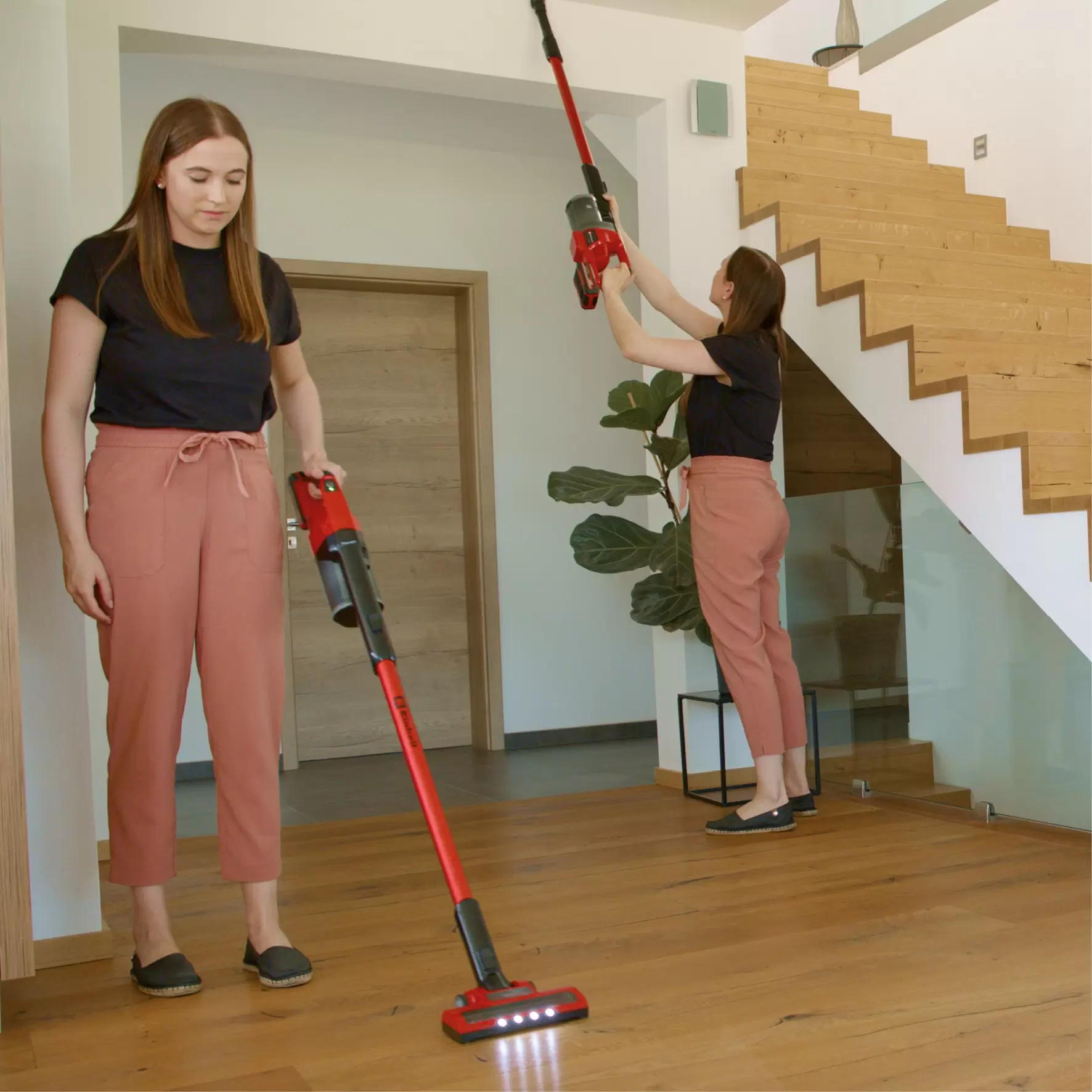 einhell-expert-cordless-handstick-vacuum-cleaner-2347184-example_usage-001