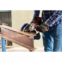 ozito-cordless-angle-grinder-3000862-example_usage-103