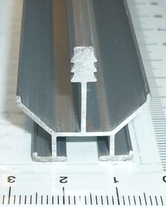 Strebenprofil V/R 1640 mm