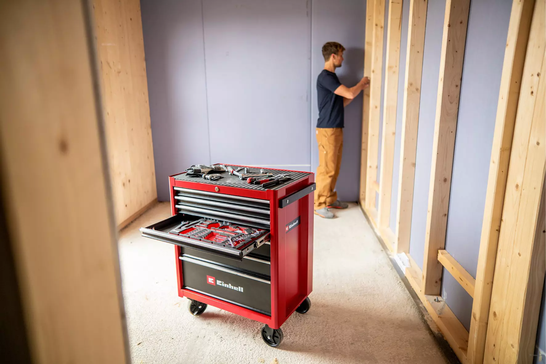 einhell-classic-workshop-trolley-4510151-example_usage-001