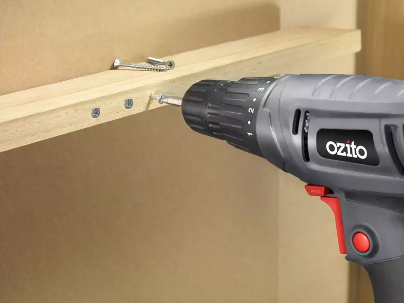 ozito-electric-drill-4258802-example_usage-101