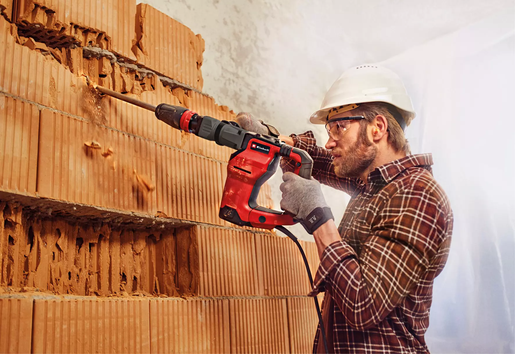einhell-expert-demolition-hammer-4139100-example_usage-101