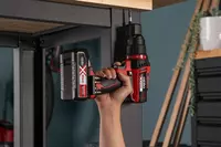 ozito-cordless-drill-3000893-example_usage-104