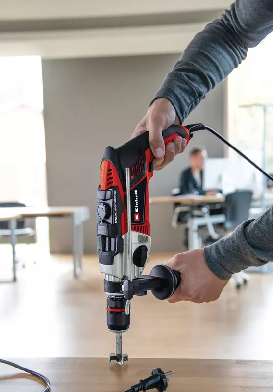 einhell-expert-plus-impact-drill-4259620-example_usage-001
