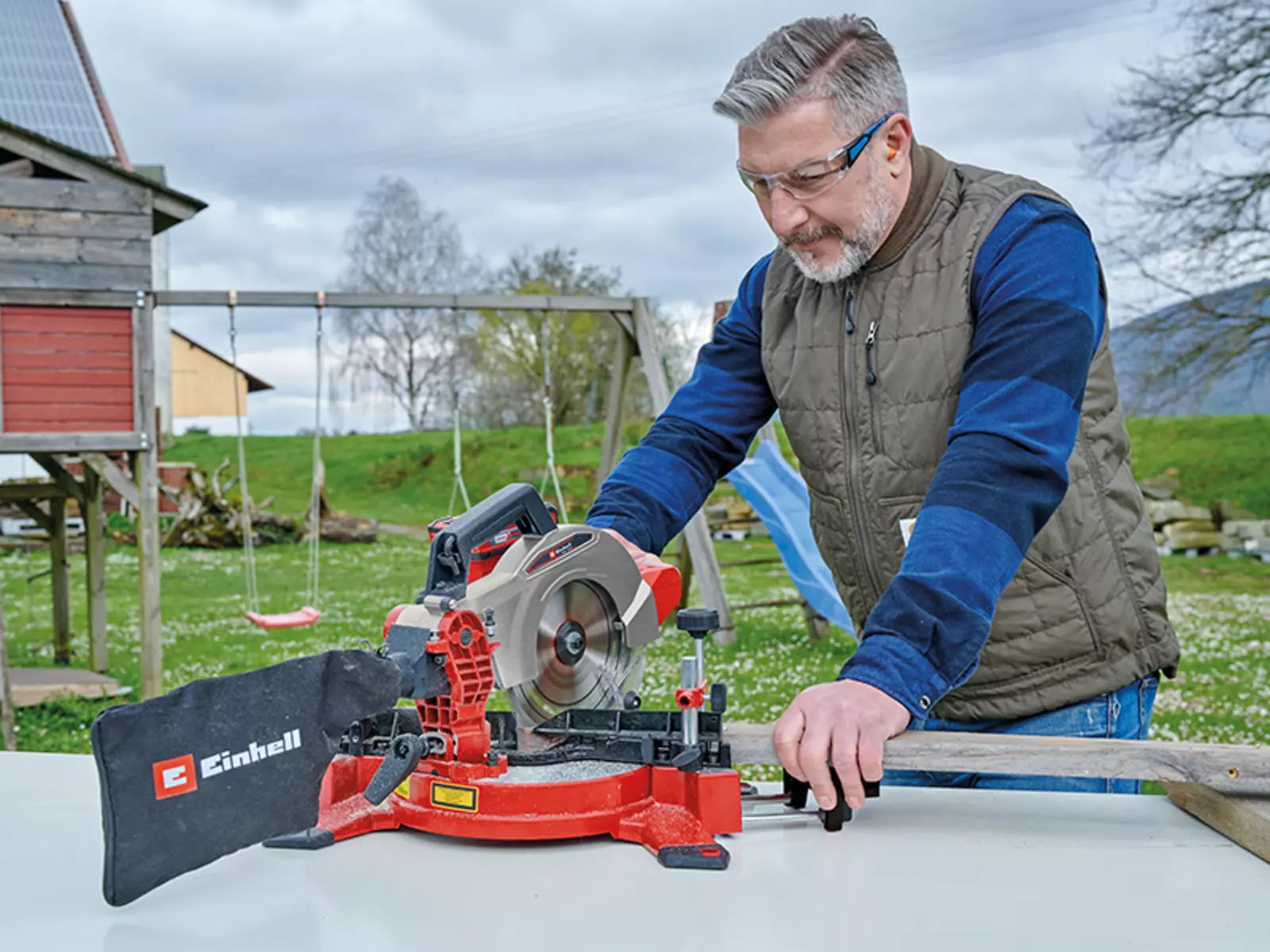 Kompakt--handlich-in-der-Bauweise---Leistungsstark--exakt-bei-der-Arbeit