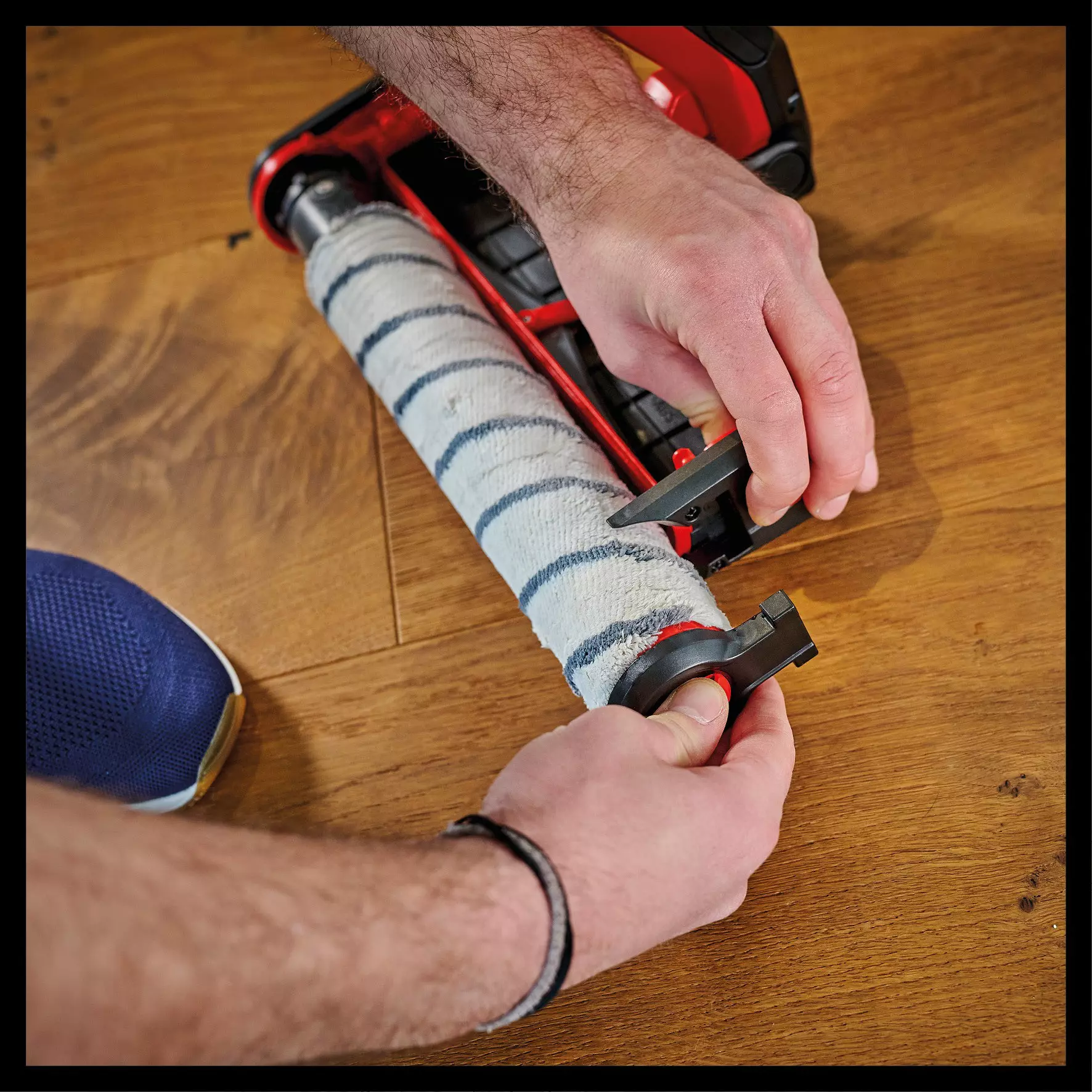 einhell-expert-cordless-hard-floor-cleaner-3437120-detail_image-009