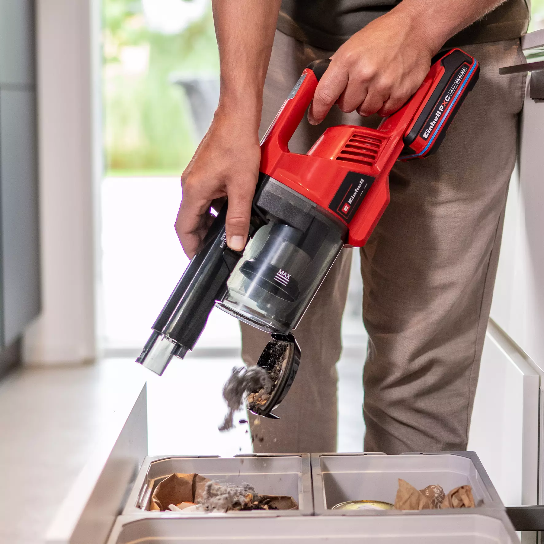 einhell-expert-cordless-handstick-vacuum-cleaner-2347189-detail_image-002