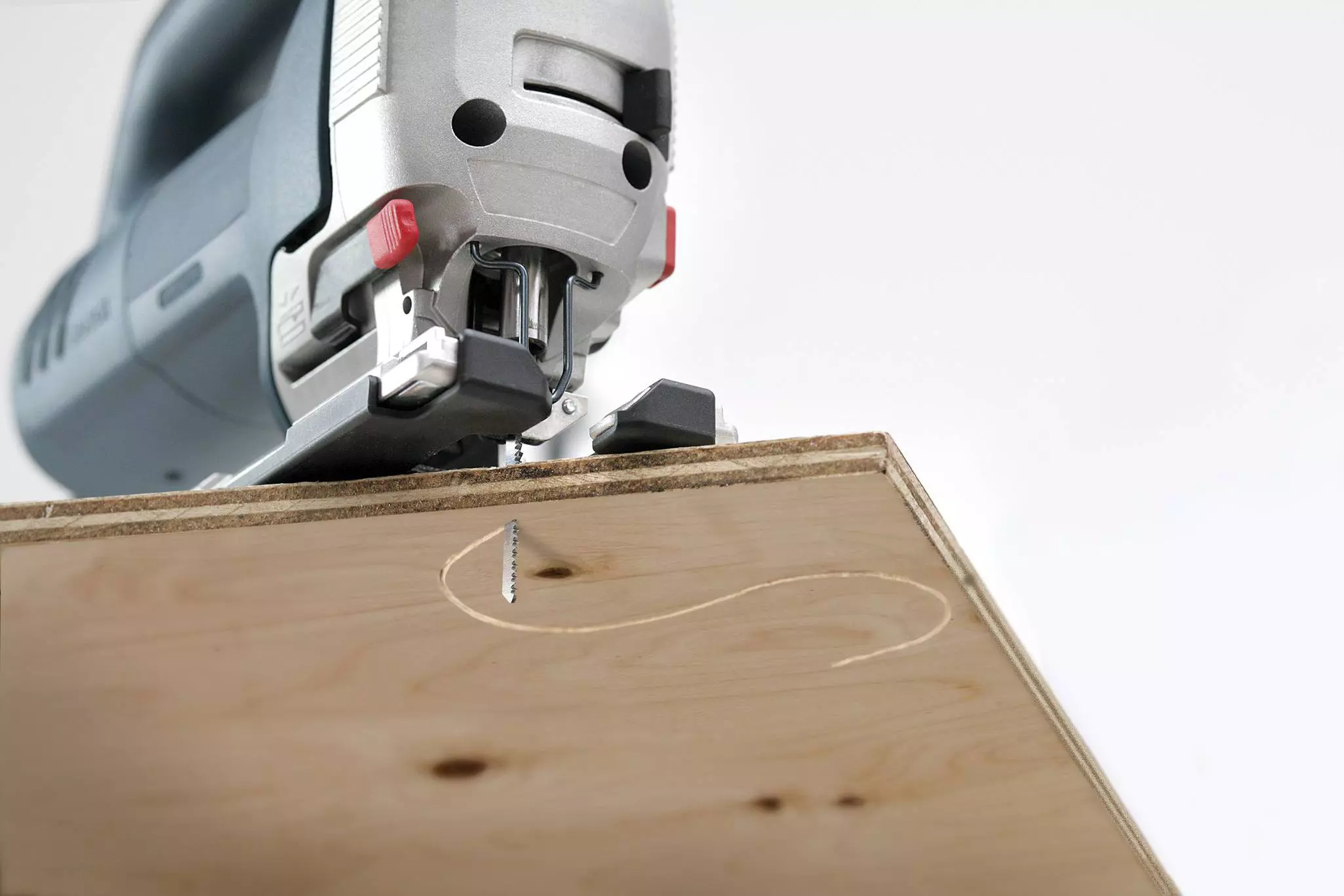 kwb-jigsaw-blades-49625630-example_usage-204