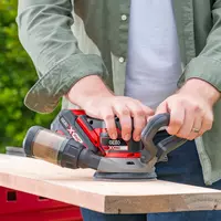 ozito-cordless-rotating-sander-3001063-example_usage-103