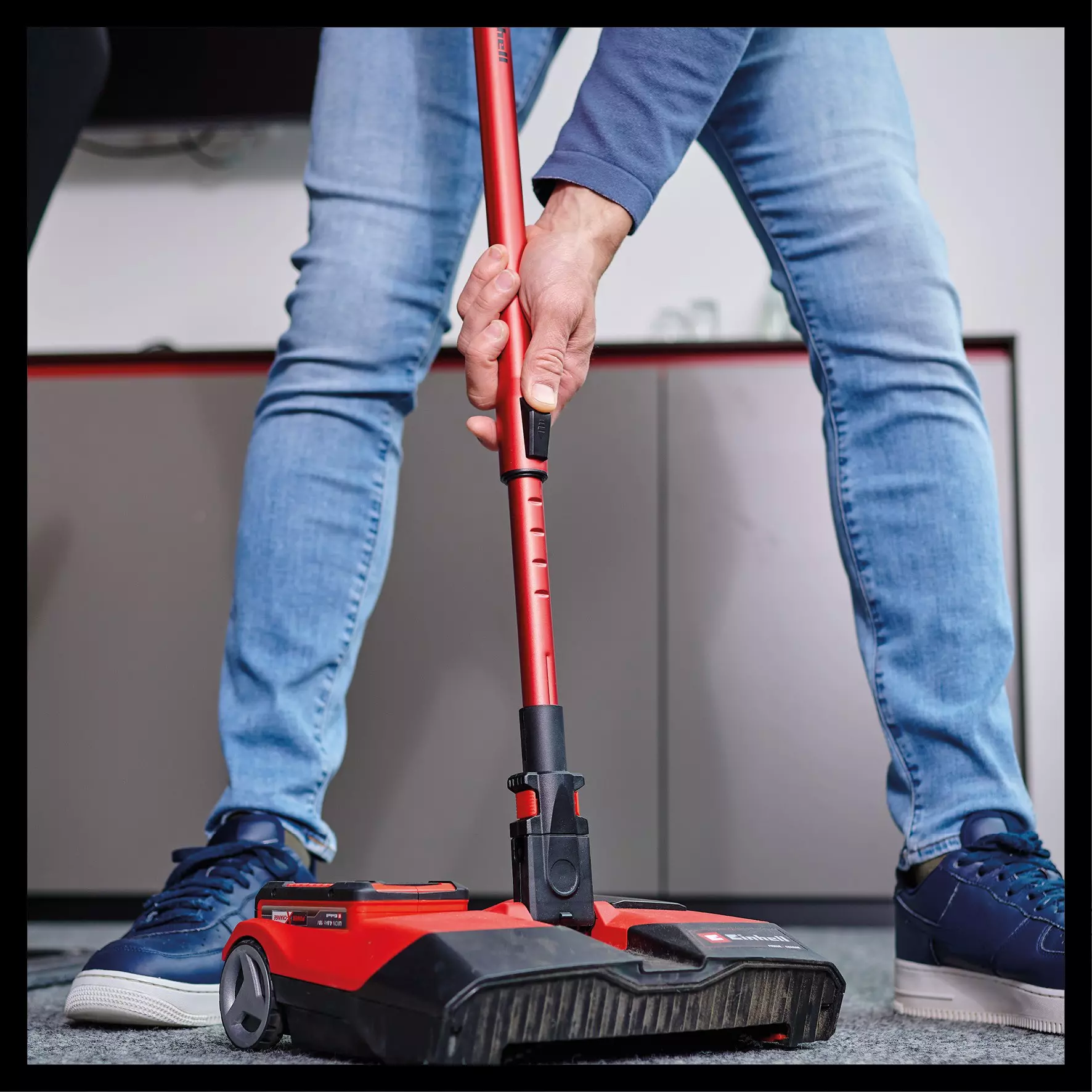 einhell-expert-cordless-sweeper-2352050-detail_image-004