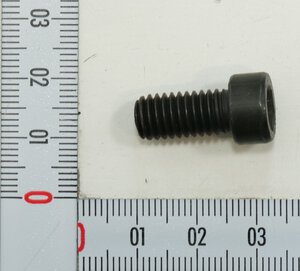 screw M8×16