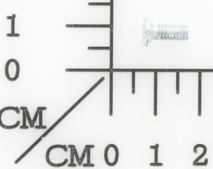 screw M4 x 8