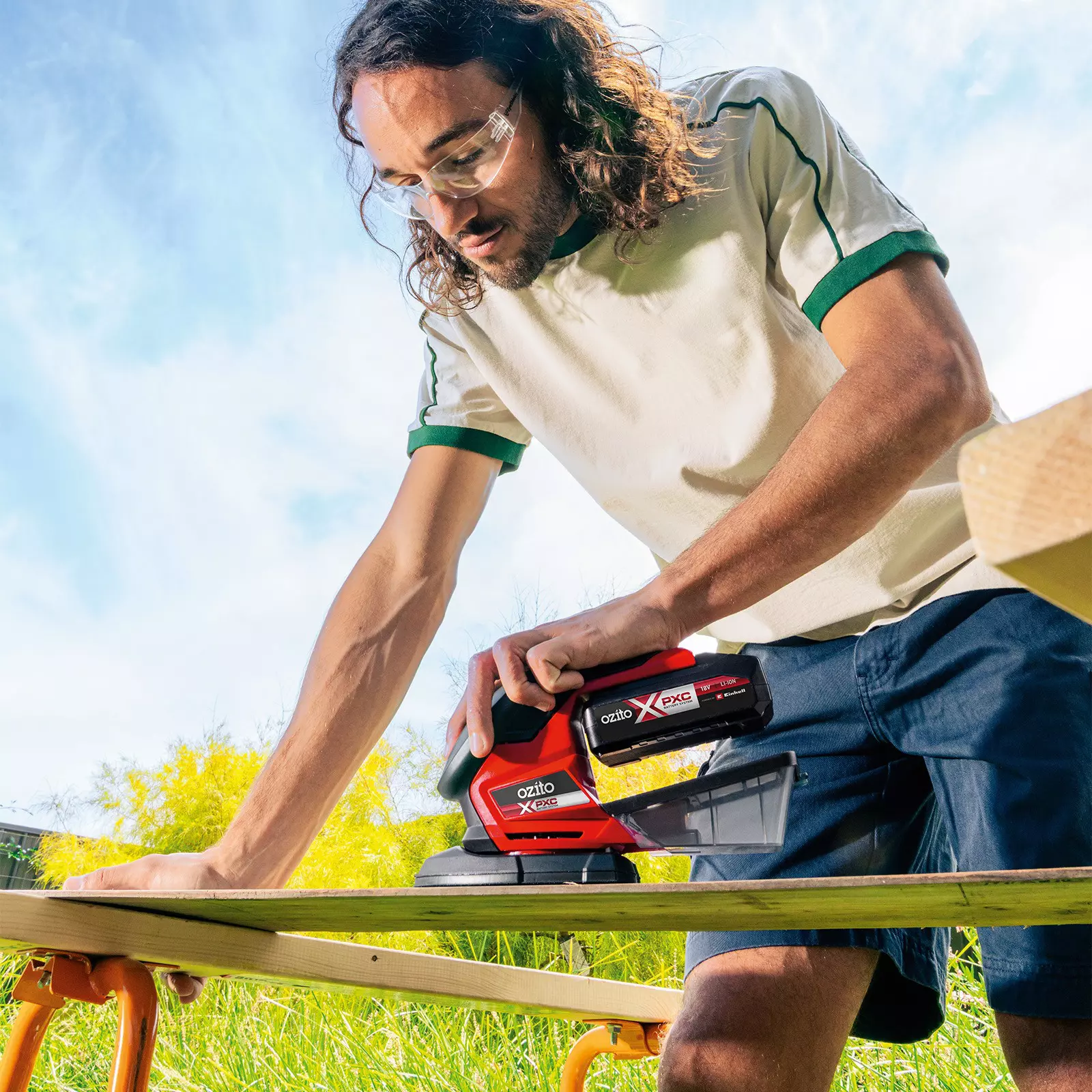 ozito-power-tool-kit-3001297-example_usage-101