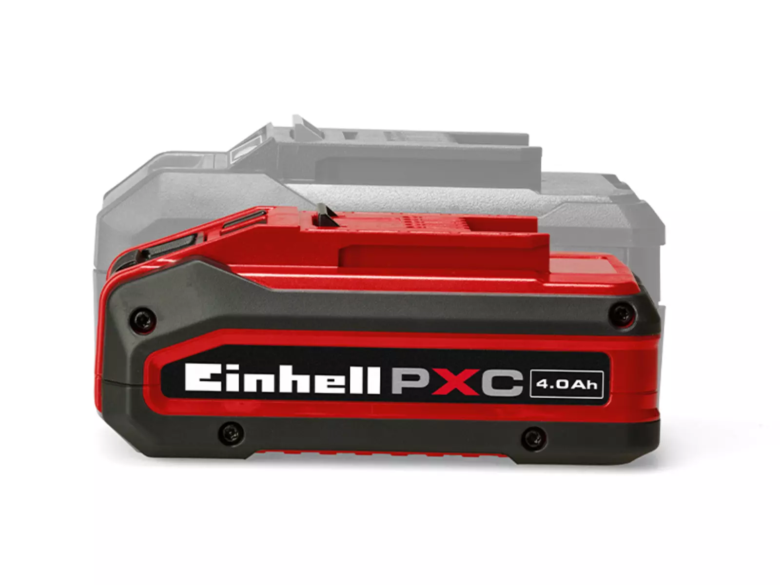 Una batería Einhell Power X-Change Plus totalmente visible, con una batería más grande en gris detrás para ilustrar el diseño más compacto del modelo Plus.