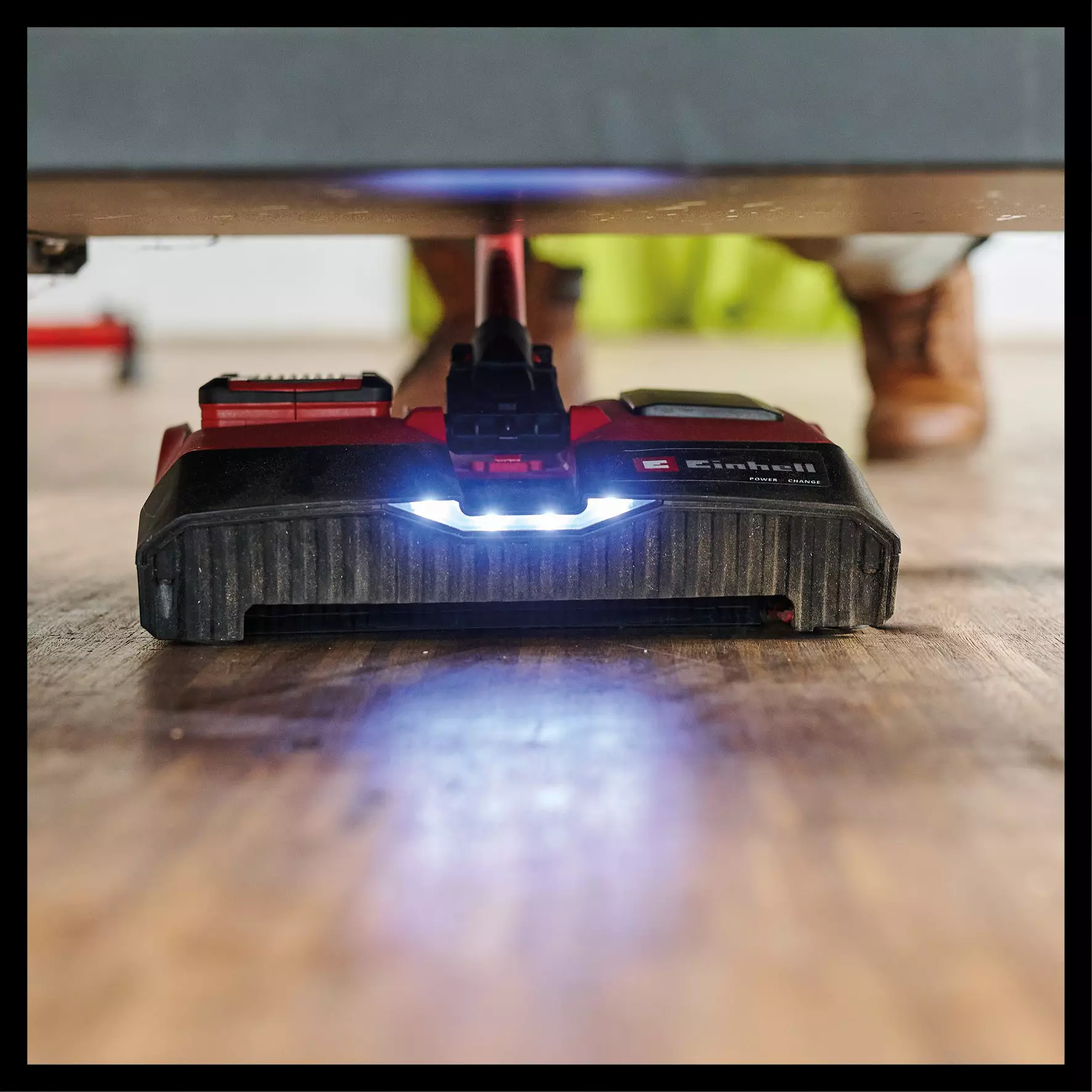 einhell-expert-cordless-sweeper-2352050-detail_image-006