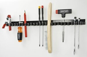 Werkzeughalter mit 24 Plastik-Klemmen, 20 Stück im Display