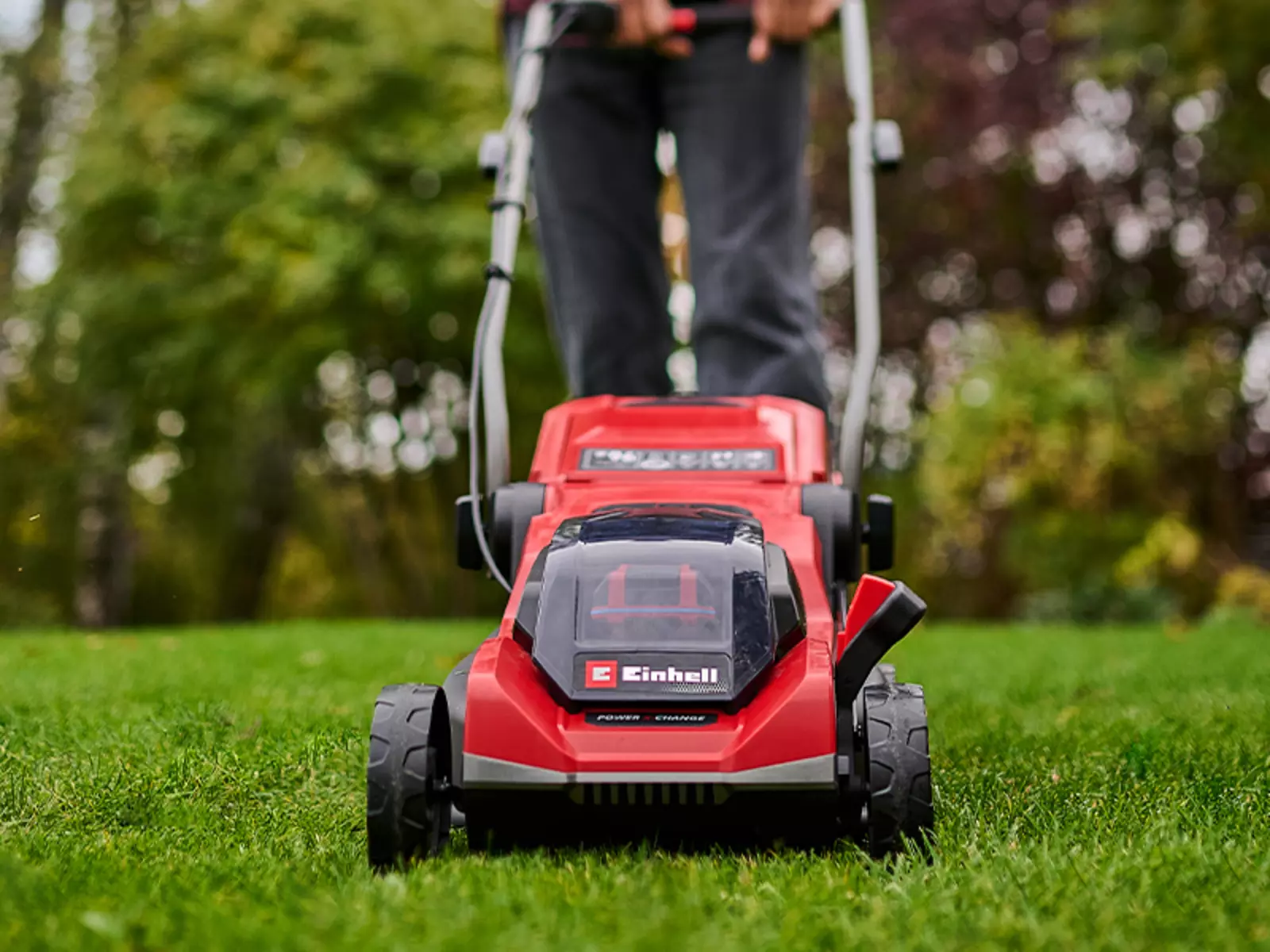 Compact-cordless-mower