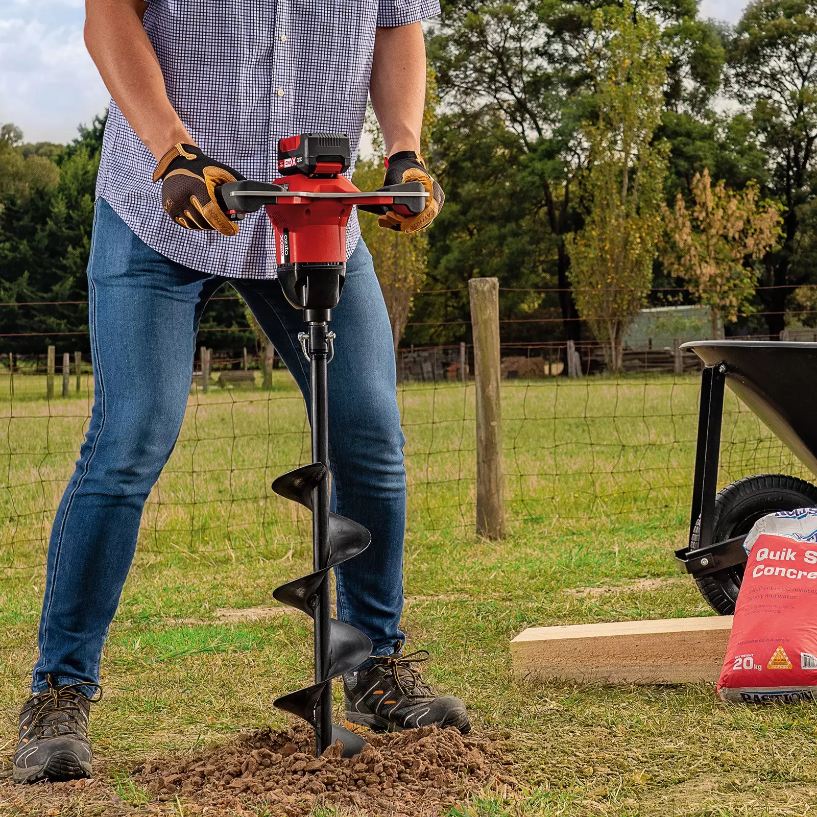 ozito-cordless-earth-auger-3001370-example_usage-104