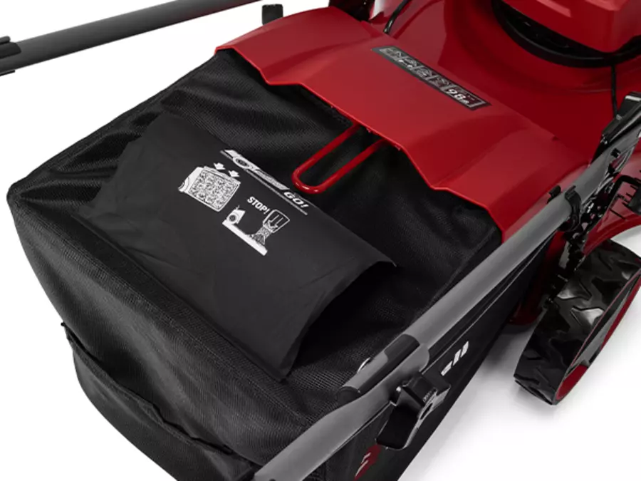 Vista de perto do cesto de recolha de relva do Einhell corta-relva a bateria GC-CM 36/51 S Li BL (2x5,2Ah) com indicador de nível de enchimento integrado.