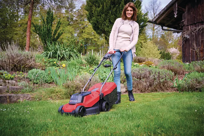 einhell-classic-electric-lawn-mower-3400070-example_usage-001