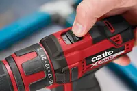 ozito-power-tool-kit-3000943-example_usage-107