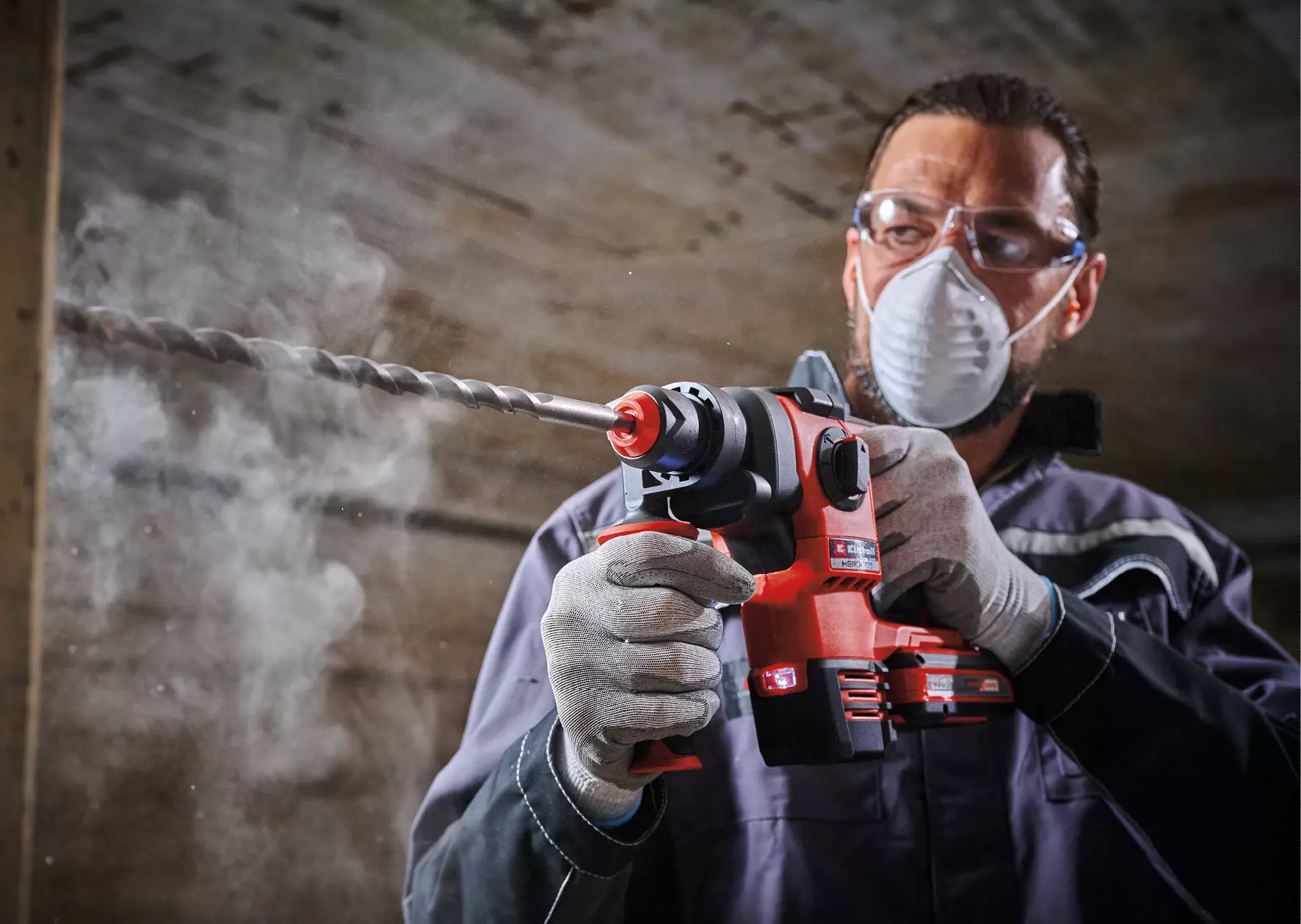 einhell-expert-plus-cordless-rotary-hammer-4513975-example_usage-001