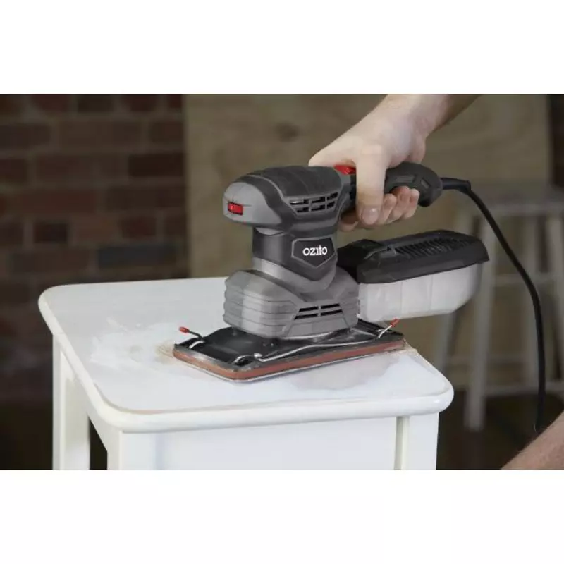 ozito-multi-sander-3000050-example_usage-102