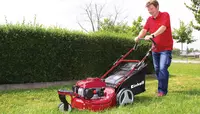 einhell-classic-petrol-lawn-mower-3404380-example_usage-001