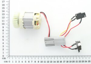 Motor mit Platine, Schalter