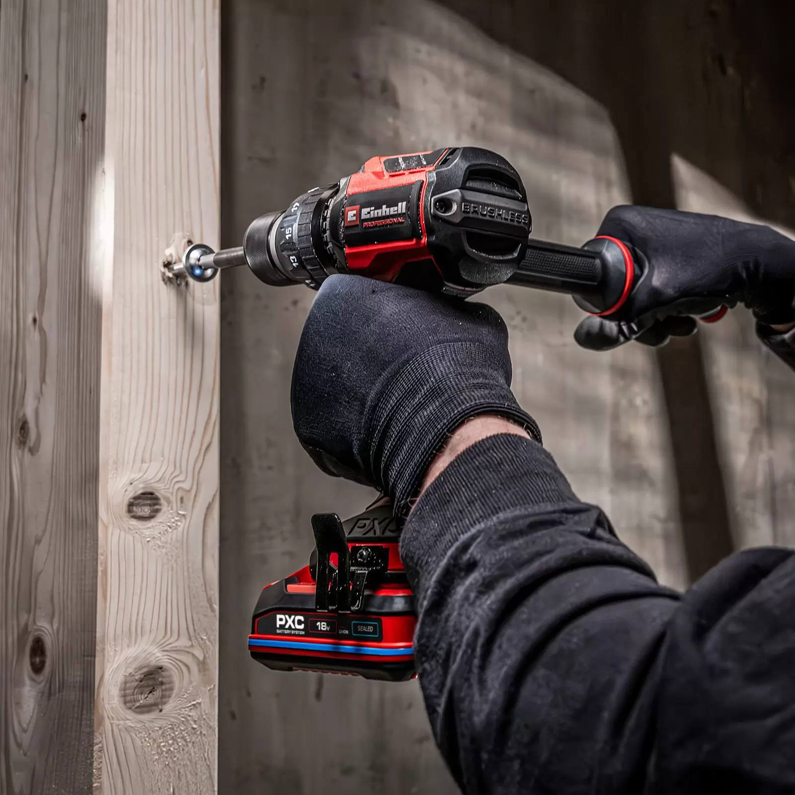 einhell-professional-cordless-impact-drill-3001484-example_usage-001