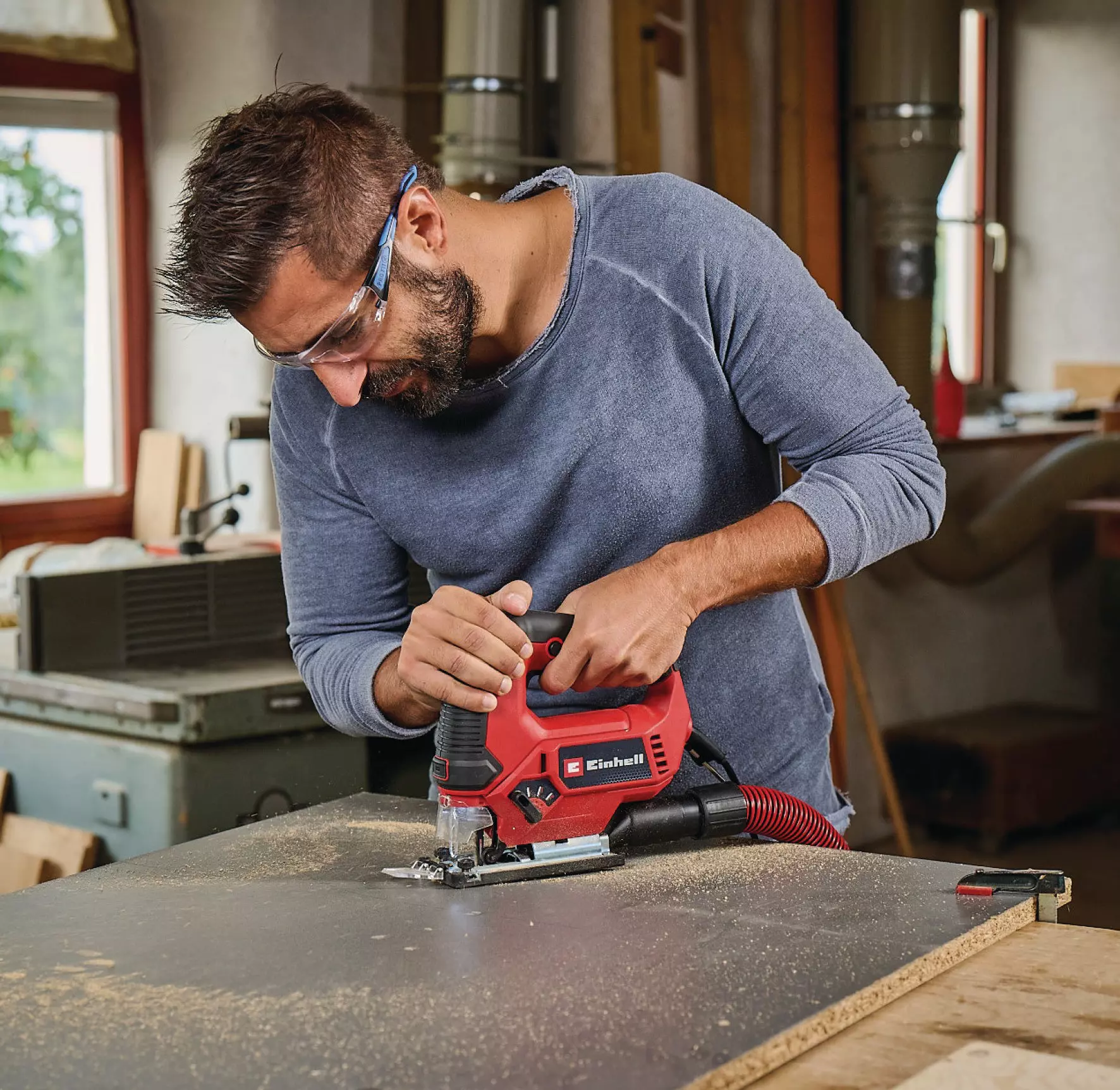 einhell-classic-jig-saw-4321165-example_usage-001