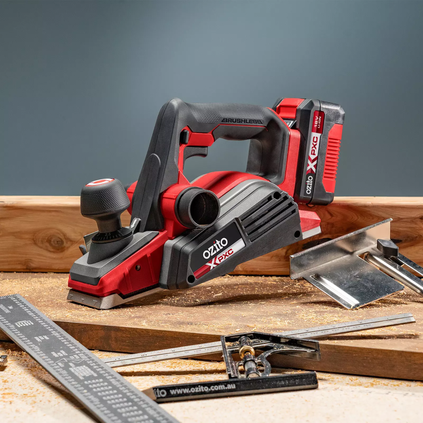 ozito-professional-cordless-planer-3001069-productimage-103