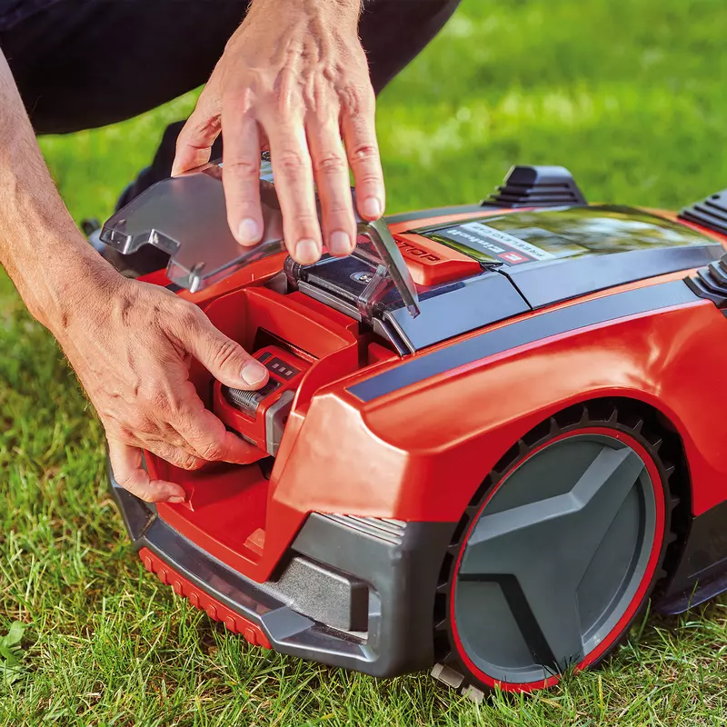 einhell-expert-robot-lawn-mower-3413991-detail_image-004