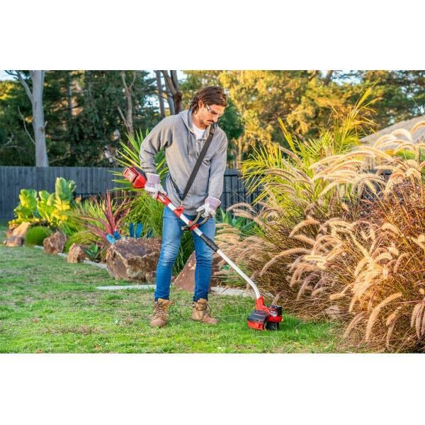 ozito-cordless-lawn-trimmer-3000481-example_usage-101